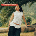 Sleeveless white cheongsam